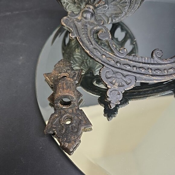 Antique Wall Mount Oil Lamp Holder Cast Iron Wall Sconce Swing Wall Bracket USA - Picture 9 of 14